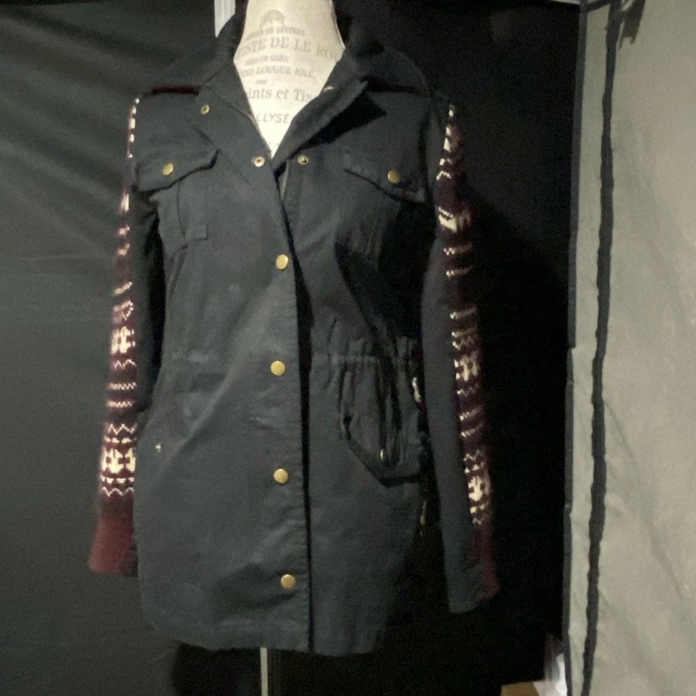 Jessica Simpson Black Knit Jacket with Cream Accents